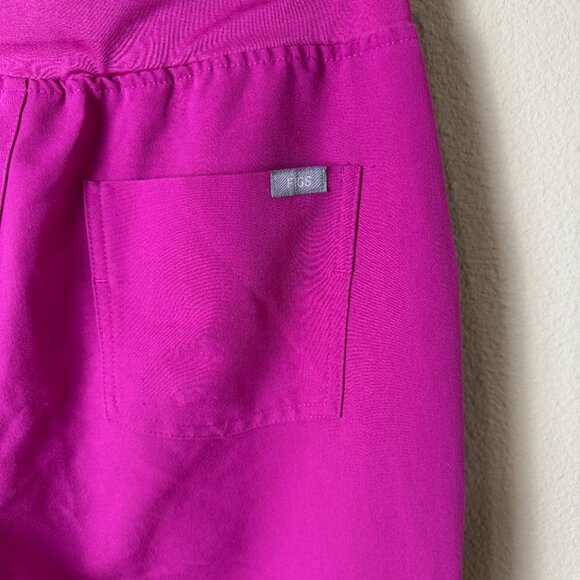 FIGS Technical Collection Hot Pink Joggers Scrubs Bottoms Pants Size Small - Picture 7 of 10
